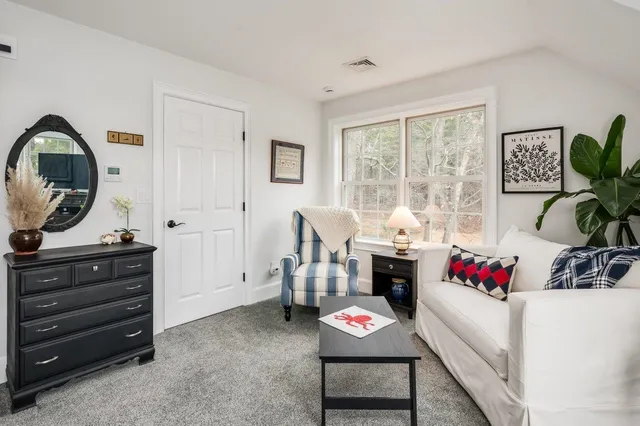 $3,500 | 25 Nute Road, Dover, NH 03820