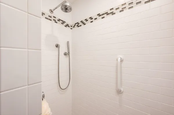 $3,500 | 25 Nute Road, Dover, NH 03820