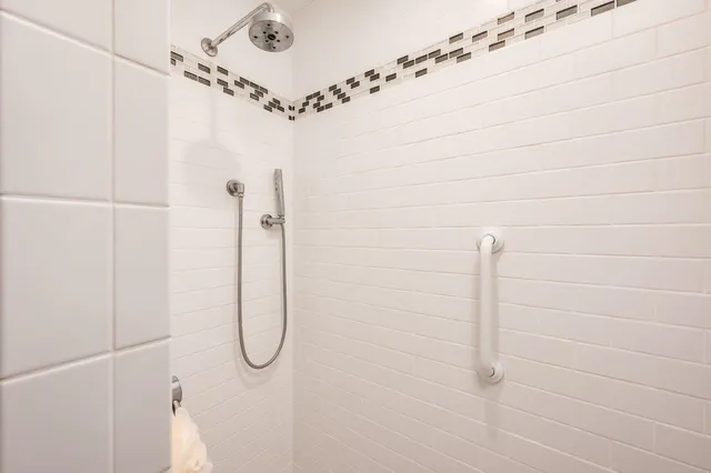 $3,500 | 25 Nute Road, Dover, NH 03820