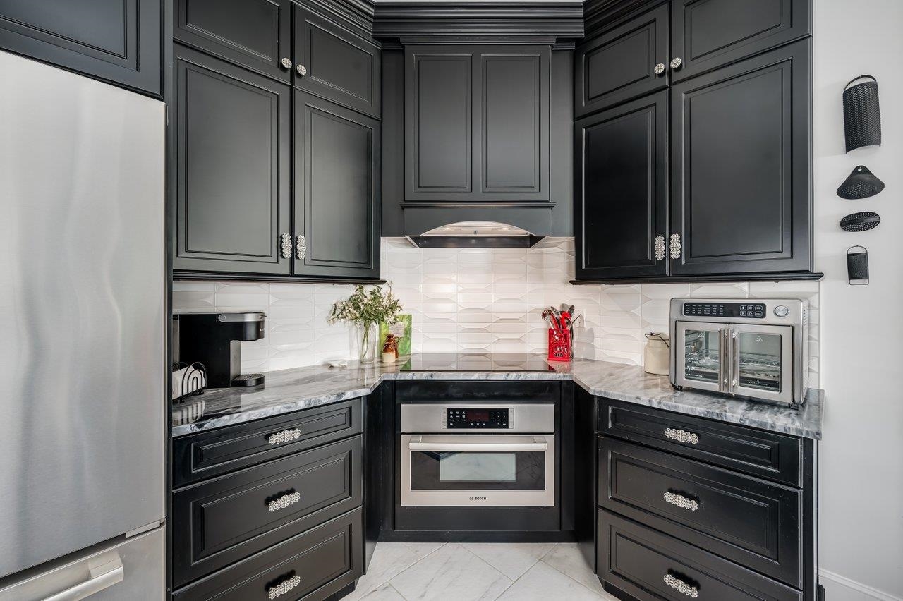 25 Nute Road Dover, NH 03820 - Photo 2 of 37