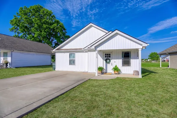 $294,900 | 458 Laramie Drive, Springfield, TN 37172