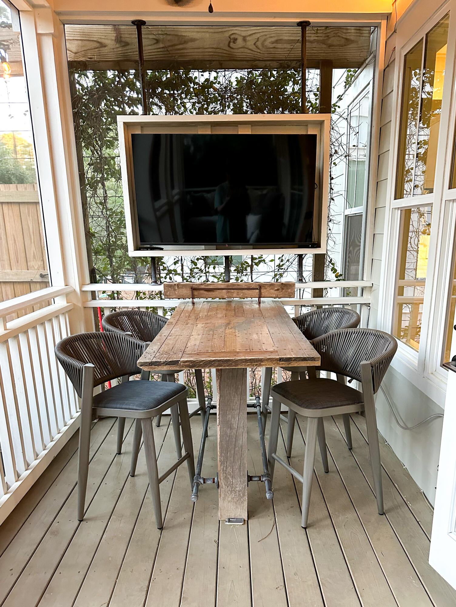239 Matt's Way Santa Rosa Beach, FL 32459 - Photo 32 of 44 a outdoor dining space with furniture