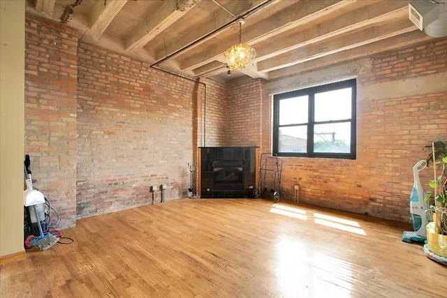 $229,900 | 809 East 40th Street, Unit 44, Chicago, IL 60653