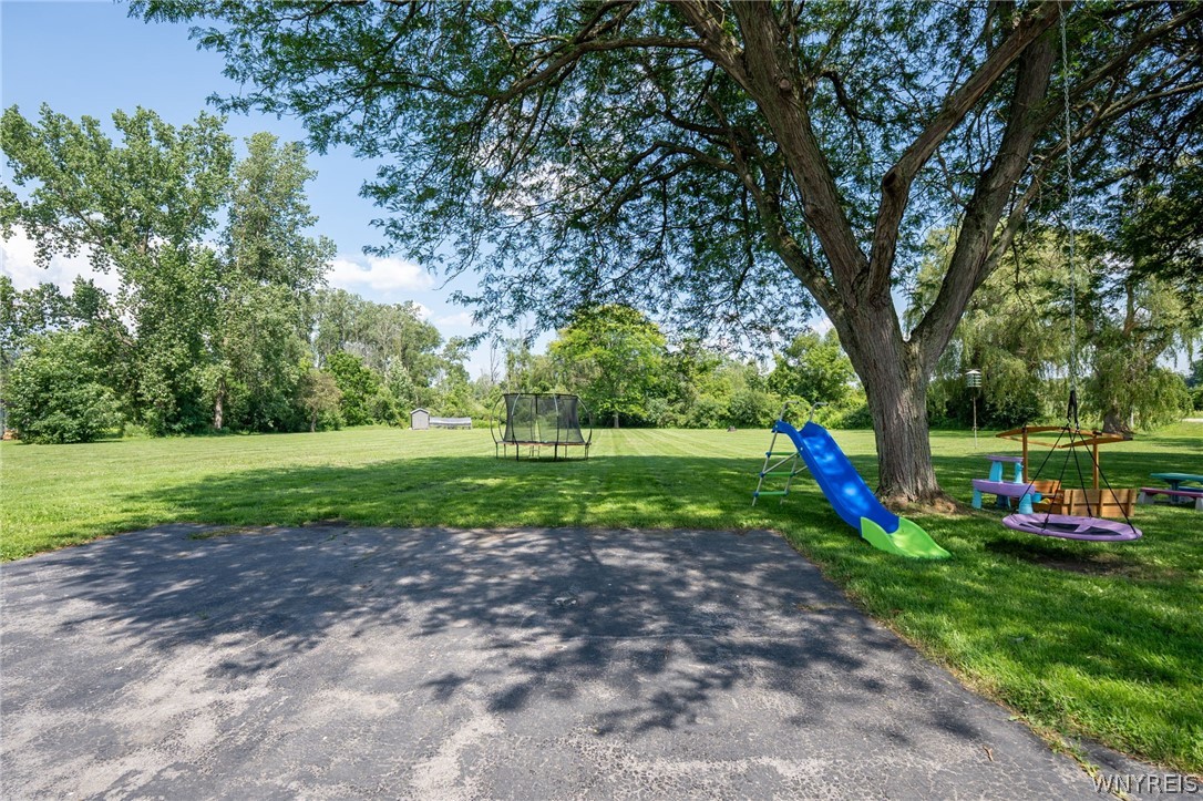 1359 Roberts Road Alabama, NY 14013 - Photo 10 of 33