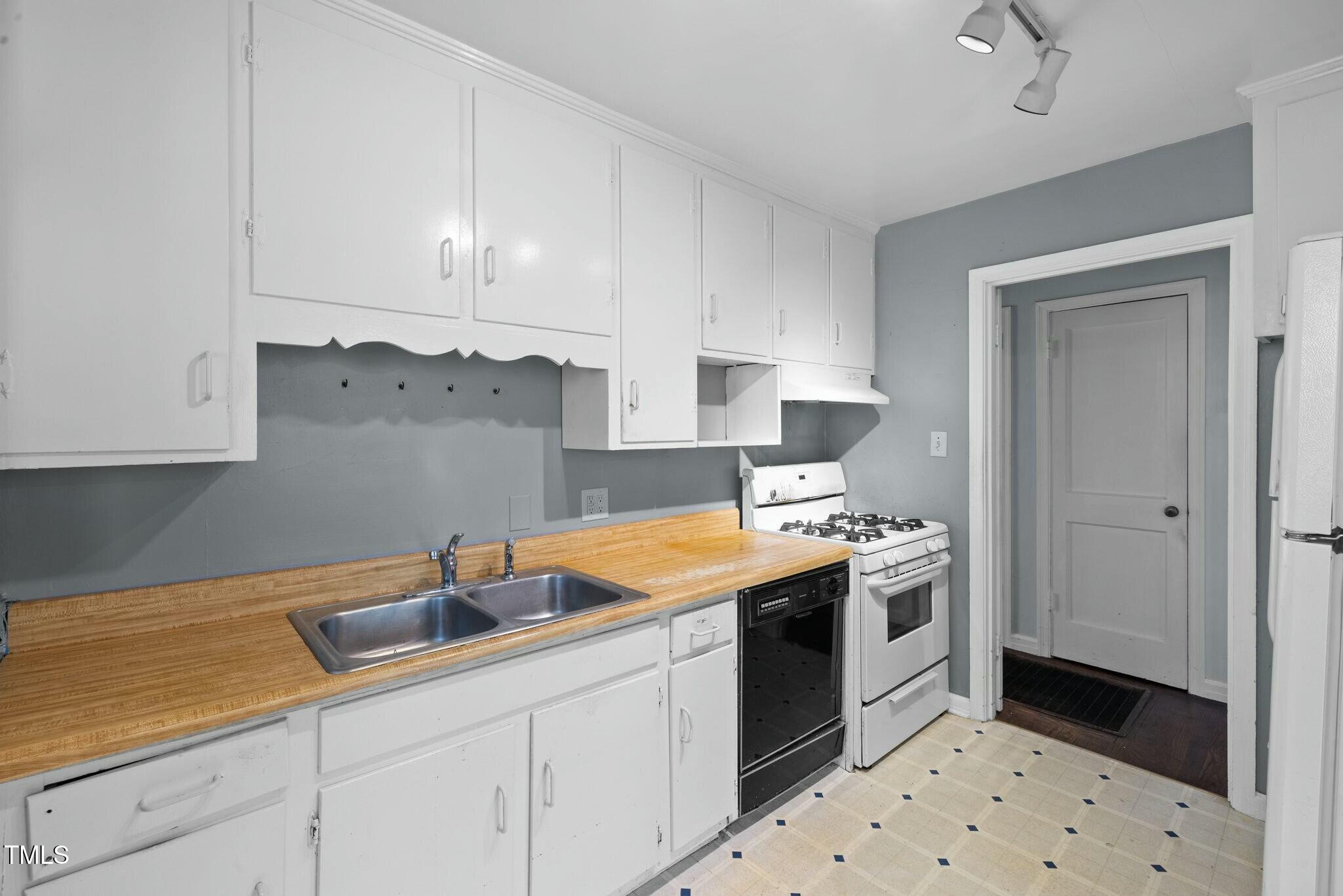 2106 Ruffin Street Durham, NC 27704 - Photo 16 of 39 tempImagenoeKmy