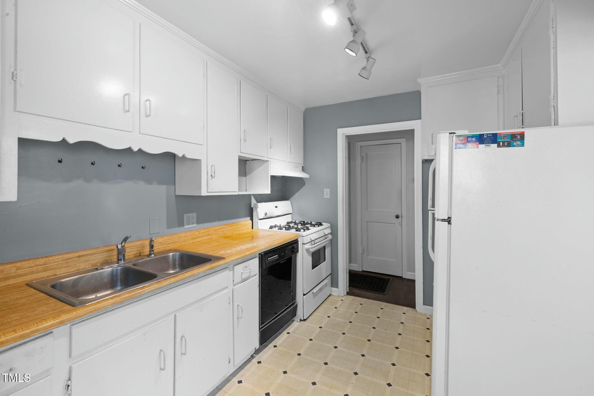 2106 Ruffin Street Durham, NC 27704 - Photo 19 of 39 tempImageN6OTo5