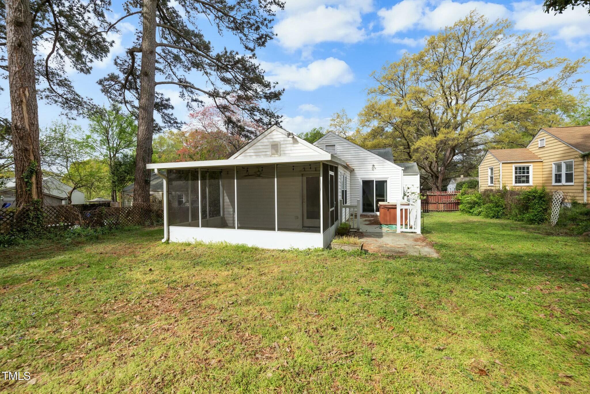 2106 Ruffin Street Durham, NC 27704 - Photo 35 of 39 tempImage2IzTQv