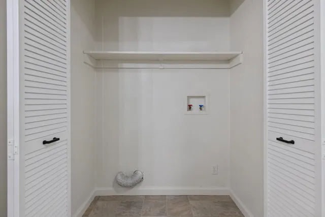 $269,200 | 980 East Apricot Avenue, Tulare, CA 93274