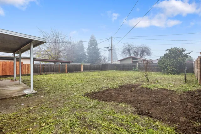 $269,200 | 980 East Apricot Avenue, Tulare, CA 93274