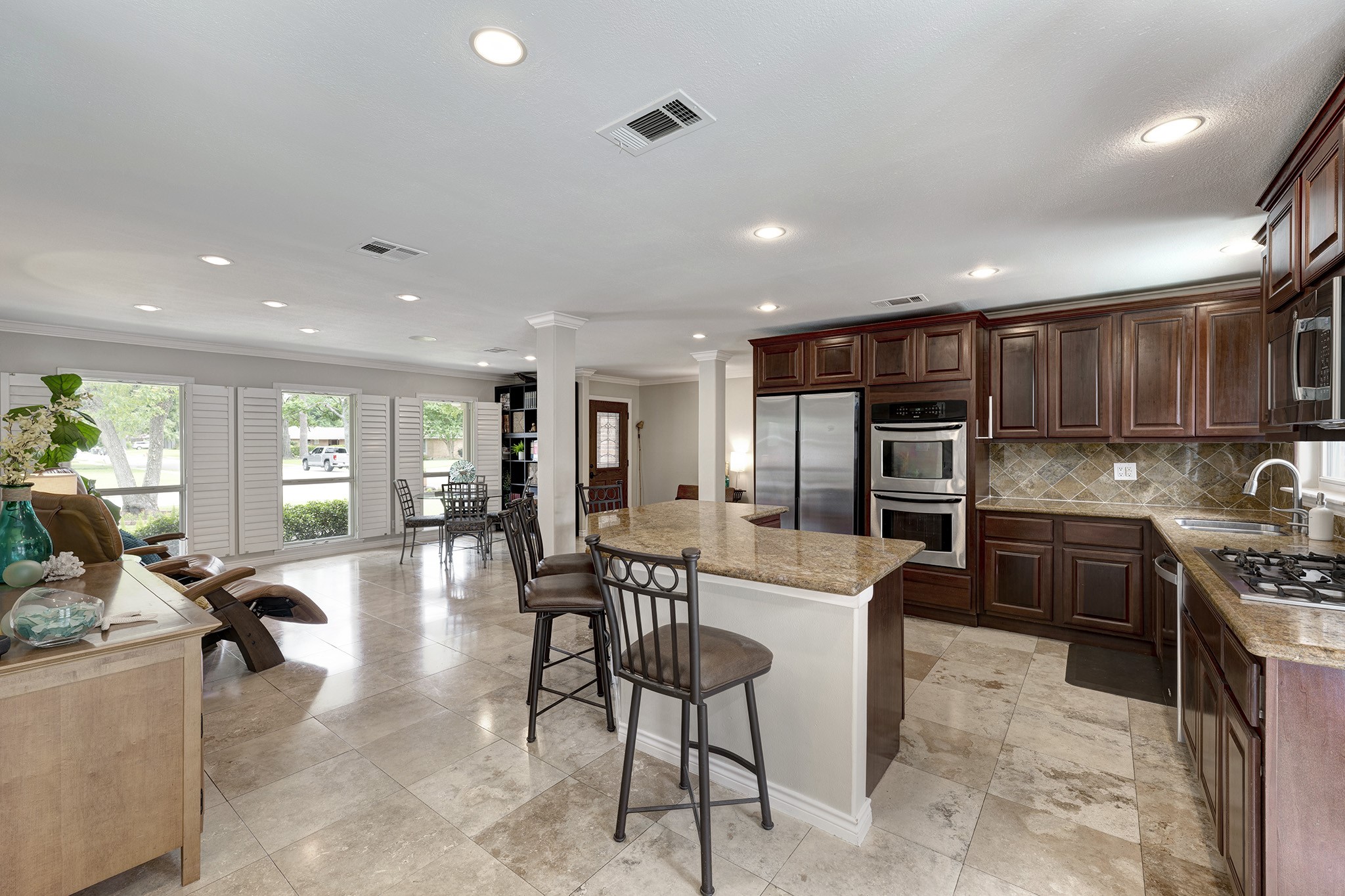 1111 Clovis Road Houston, TX 77008 - Photo 8 of 32