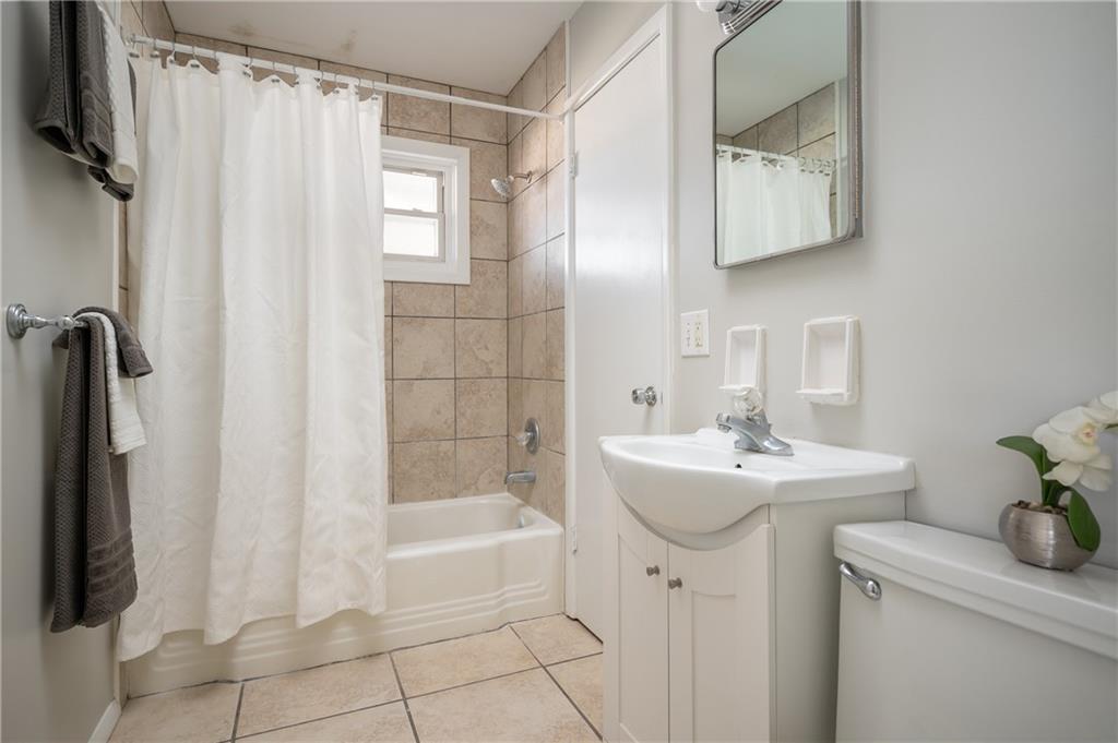 612 Emerson Road Carmel, IN 46032 - Photo 14 of 30 Gallery Image 14