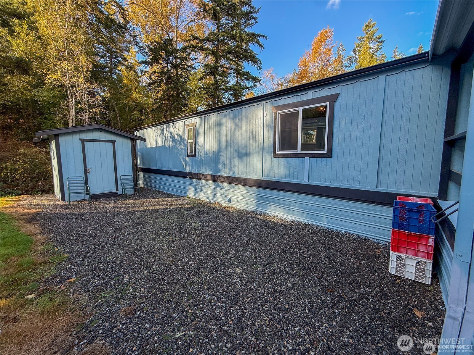 4672 Birch Bay Lynden Road, Unit 61 Birch Bay, WA 98230 - Photo 11 of 11 a backyard of a house