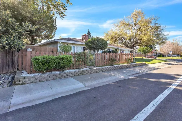 $515,000 | 10406 Ambassador Drive, Rancho Cordova, CA 95670