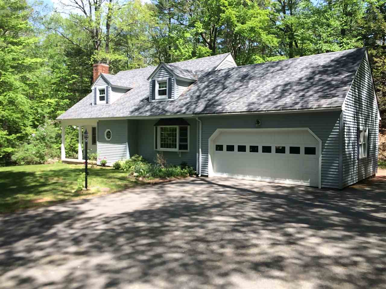 27 Cambridge Road Bedford, NH 03110 - Photo 1 of 21 Gallery Image 1