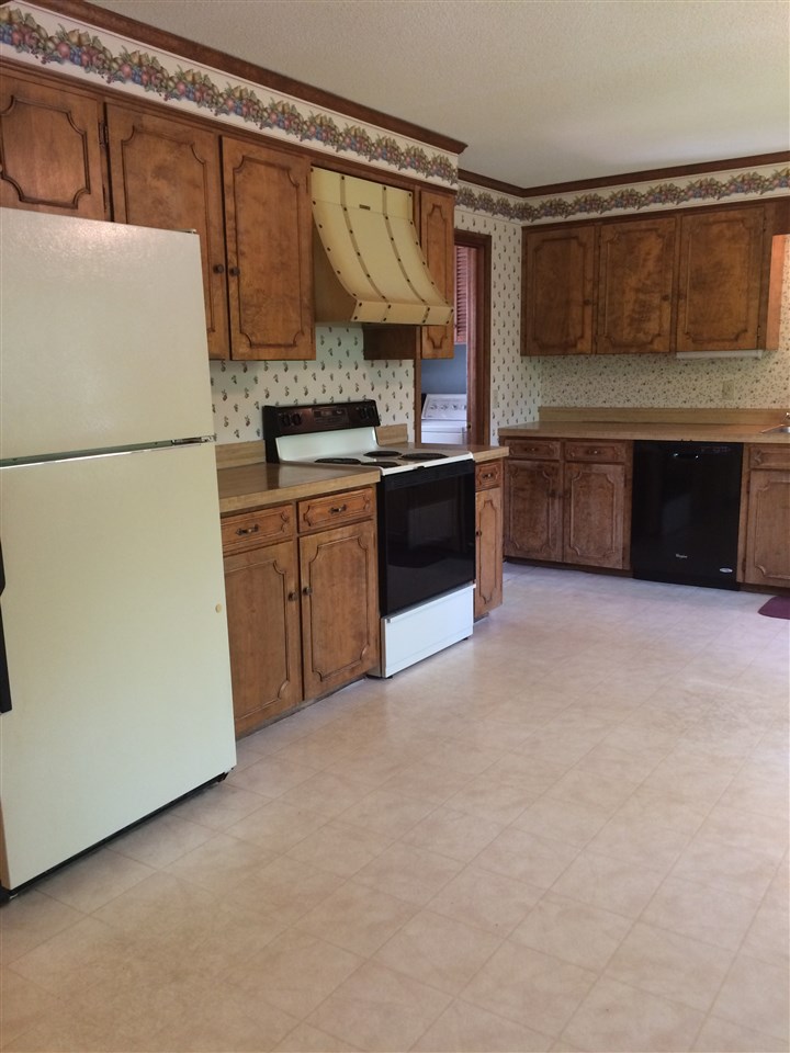 27 Cambridge Road Bedford, NH 03110 - Photo 13 of 21 Gallery Image 13