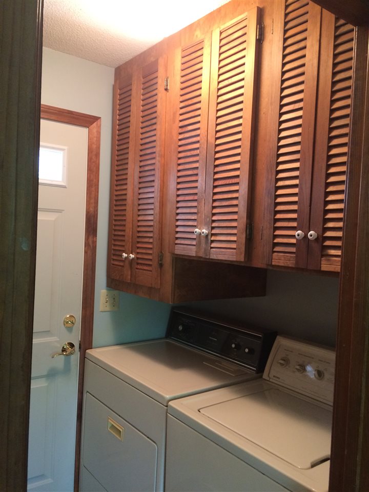 27 Cambridge Road Bedford, NH 03110 - Photo 20 of 21 Gallery Image 20
