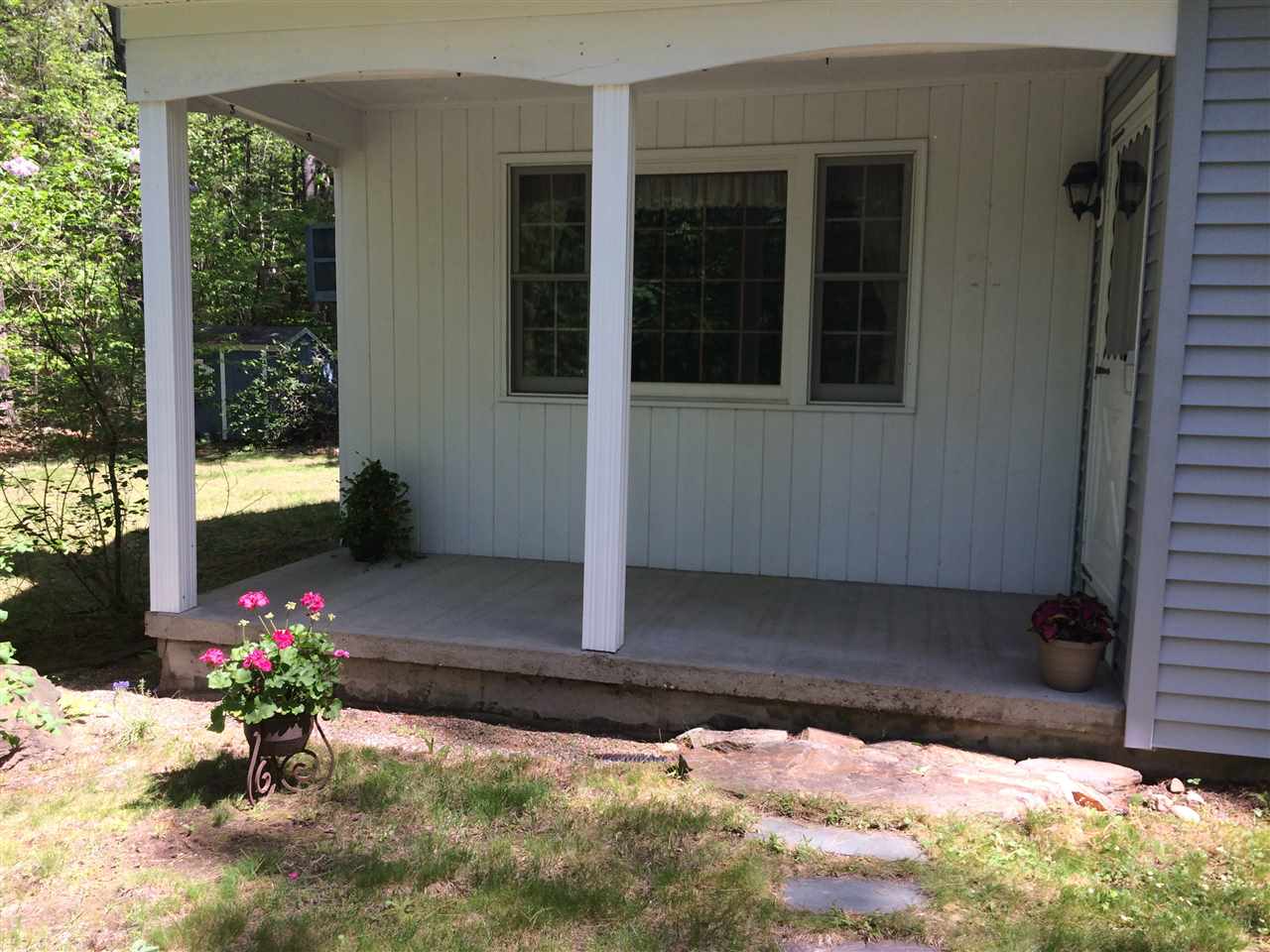 27 Cambridge Road Bedford, NH 03110 - Photo 5 of 21 Gallery Image 5