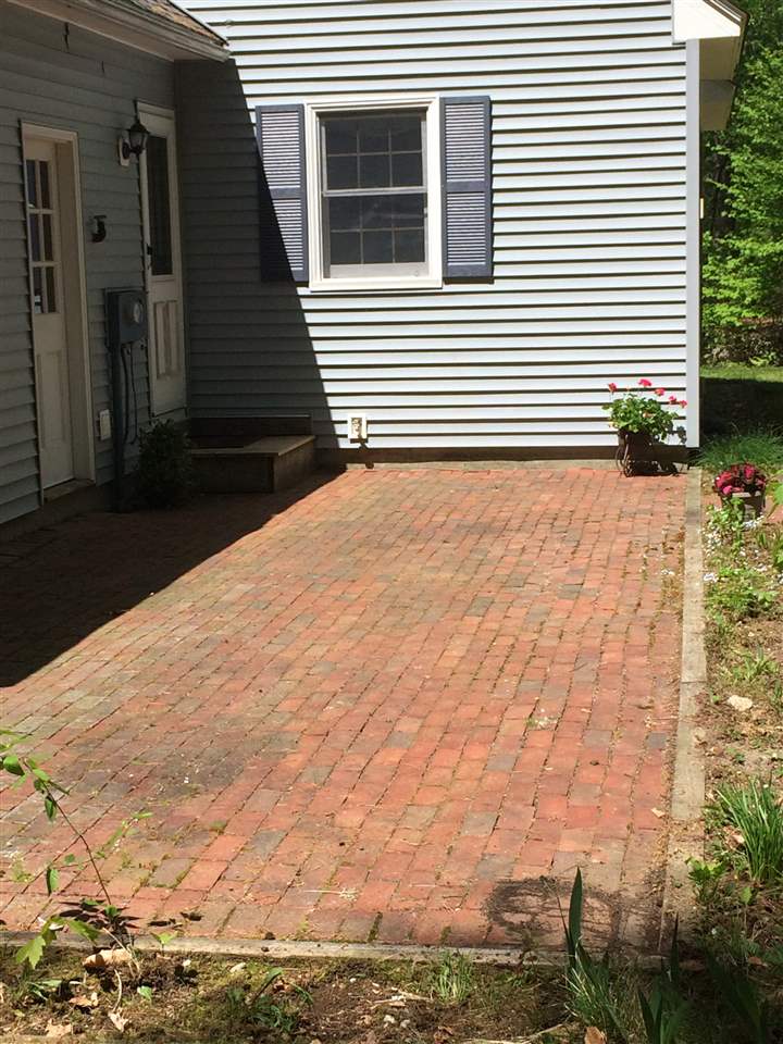 27 Cambridge Road Bedford, NH 03110 - Photo 7 of 21 Gallery Image 7