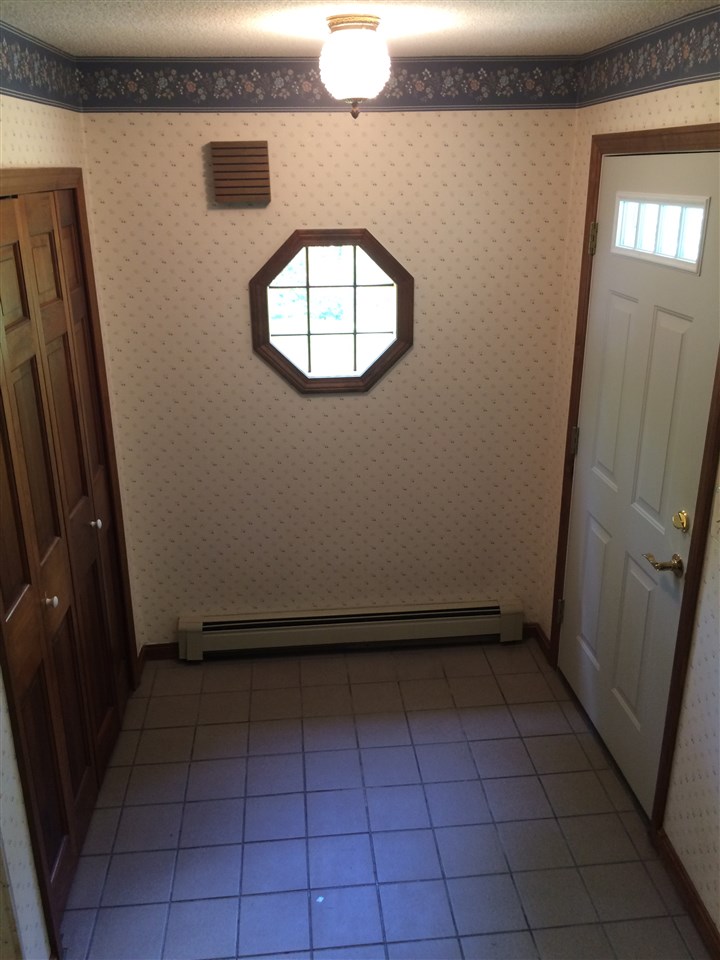 27 Cambridge Road Bedford, NH 03110 - Photo 10 of 21 Gallery Image 10