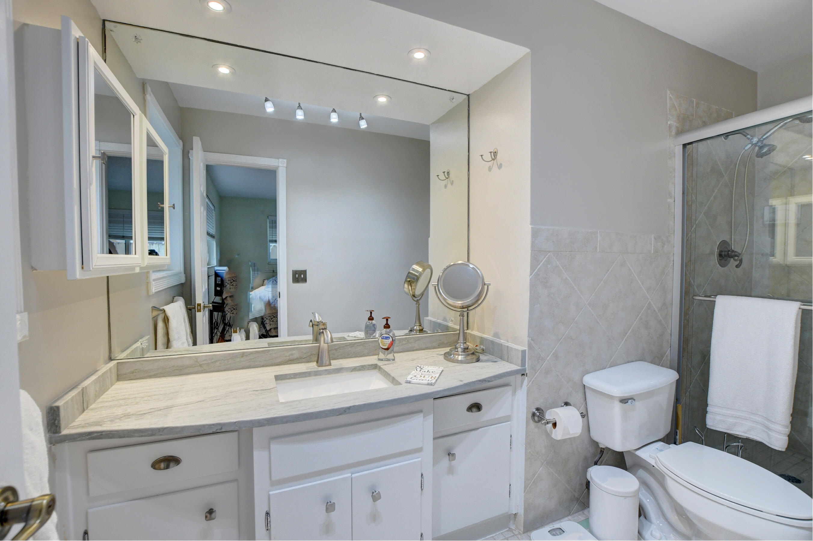 632 Southwest 1st Street Boca Raton, FL 33486 - Photo 12 of 43 Master Bath