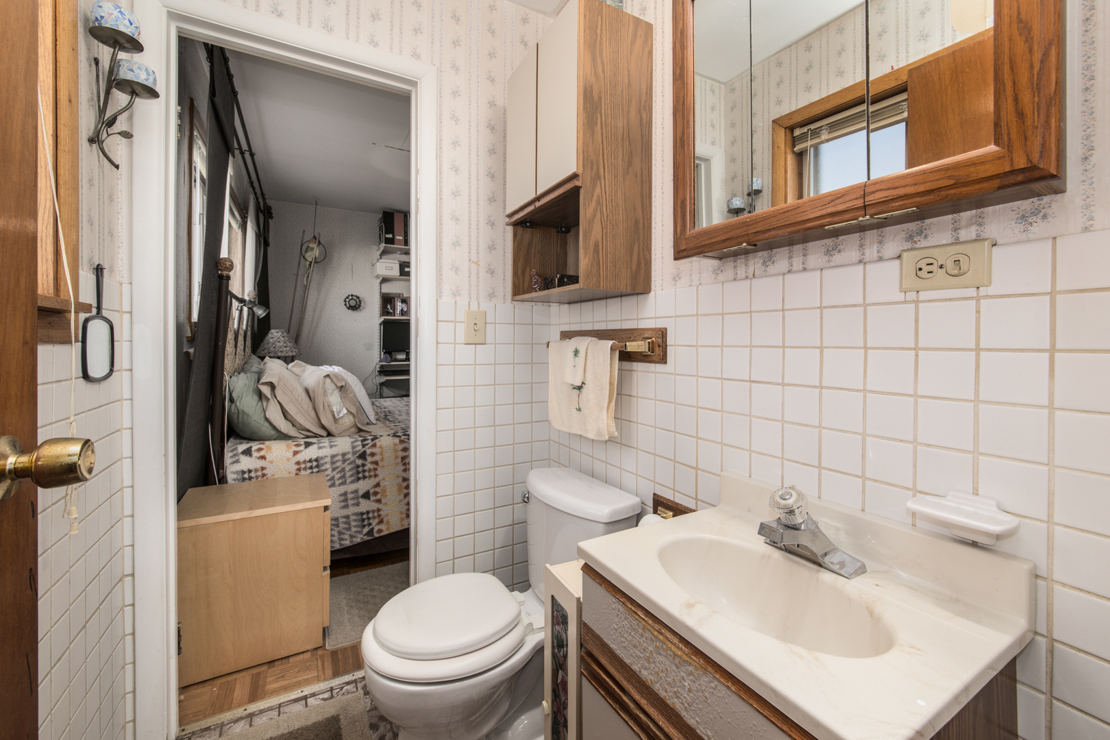 170 Westmere Road Des Plaines, IL 60016 - Photo 12 of 21 a bathroom with a sink toilet and shower