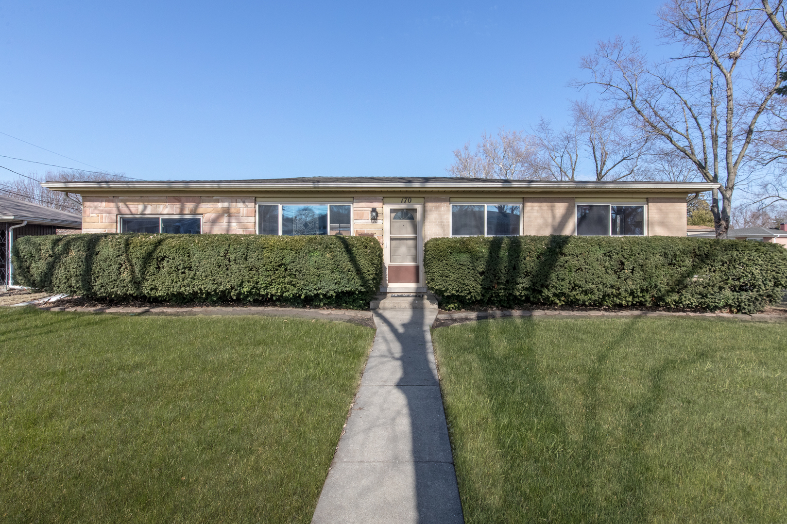 170 Westmere Road Des Plaines, IL 60016 - Photo 19 of 21 a view of a house with garden