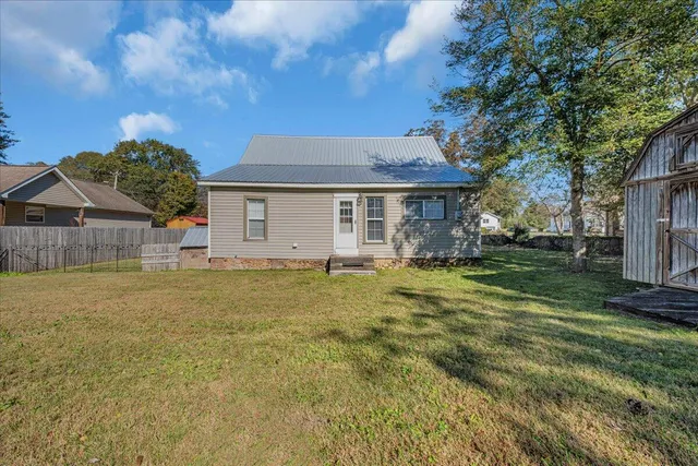 $1,850 | 121 College Street, Jasper, TN 37347