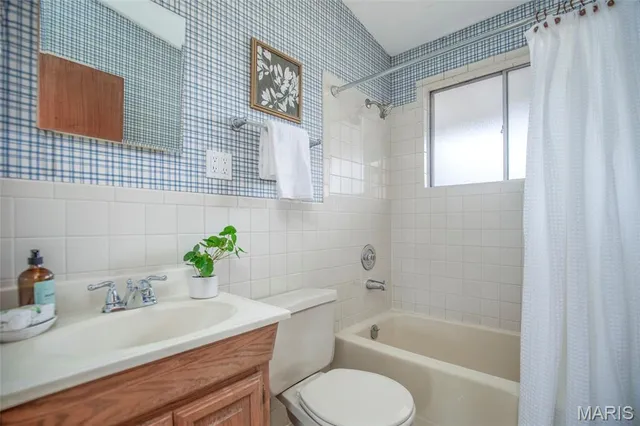 $475,000 | 193 Horseshoe Drive, Kirkwood, MO 63122