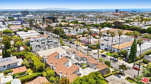 $1,450,000 | 1015 21st Street, Unit B, Santa Monica, CA 90403