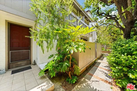$1,450,000 | 1015 21st Street, Unit B, Santa Monica, CA 90403