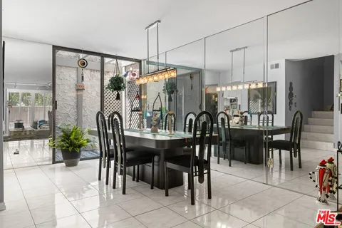 $1,450,000 | 1015 21st Street, Unit B, Santa Monica, CA 90403