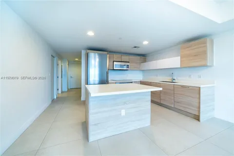 $545,000 | 16385 Biscayne Boulevard, Unit 1120, North Miami Beach, FL 33160