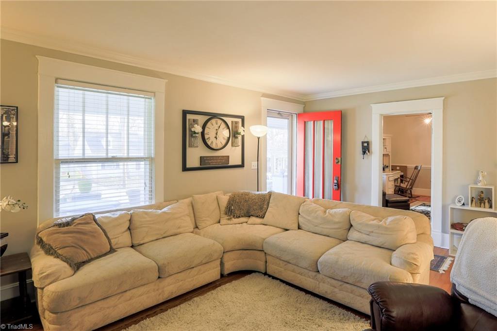 404 Spring Street Thomasville, NC 27360 - Photo 7 of 30 Gallery Image 7