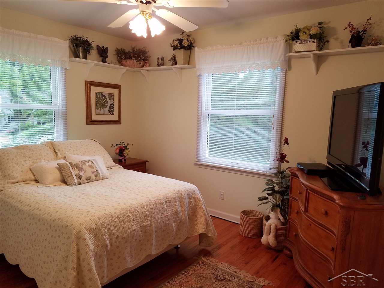 671 Stoneham Road Saginaw, MI 48638 - Photo 37 of 49 31311634-37.JPG