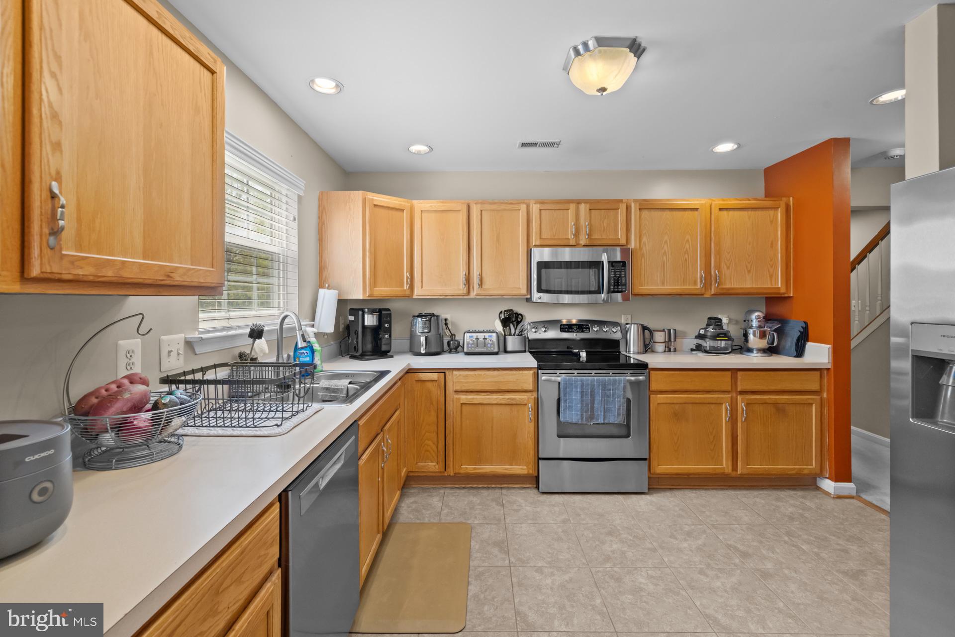 7722 Fishing Creek Way Clinton, MD 20735 - Photo 4 of 40