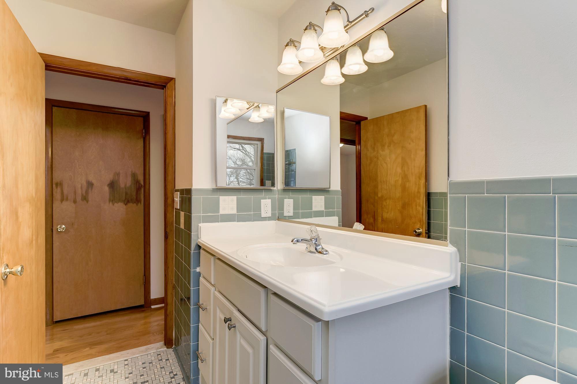 1512 Washington Road Westminster, MD 21157 - Photo 17 of 31 Full Bath