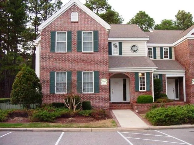 $1,600 | 1521 Woodbrooke Drive, Southern Pines, NC 28387