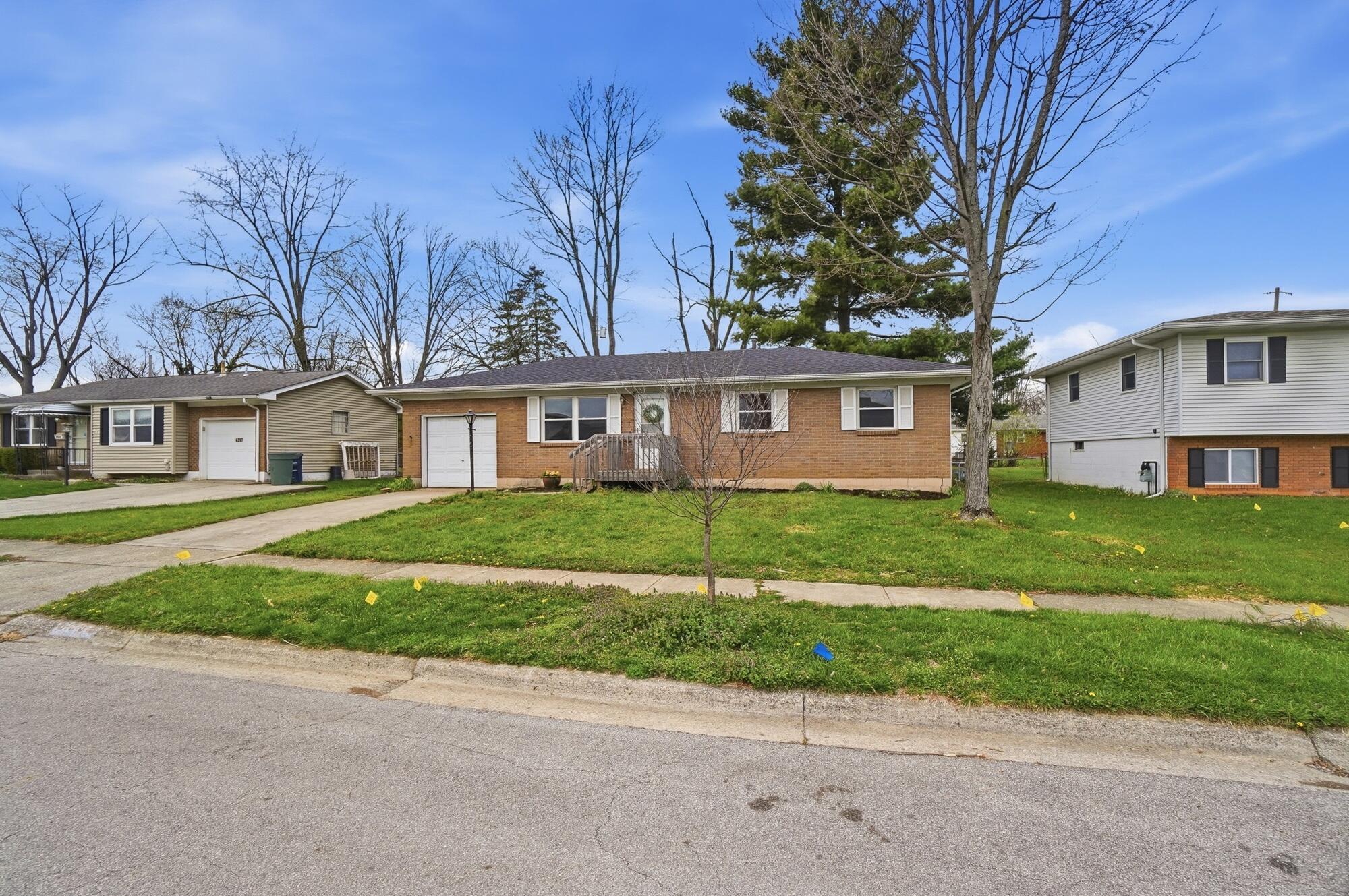 6365 Faircrest Road Columbus, OH 43229 - Photo 3 of 36 014