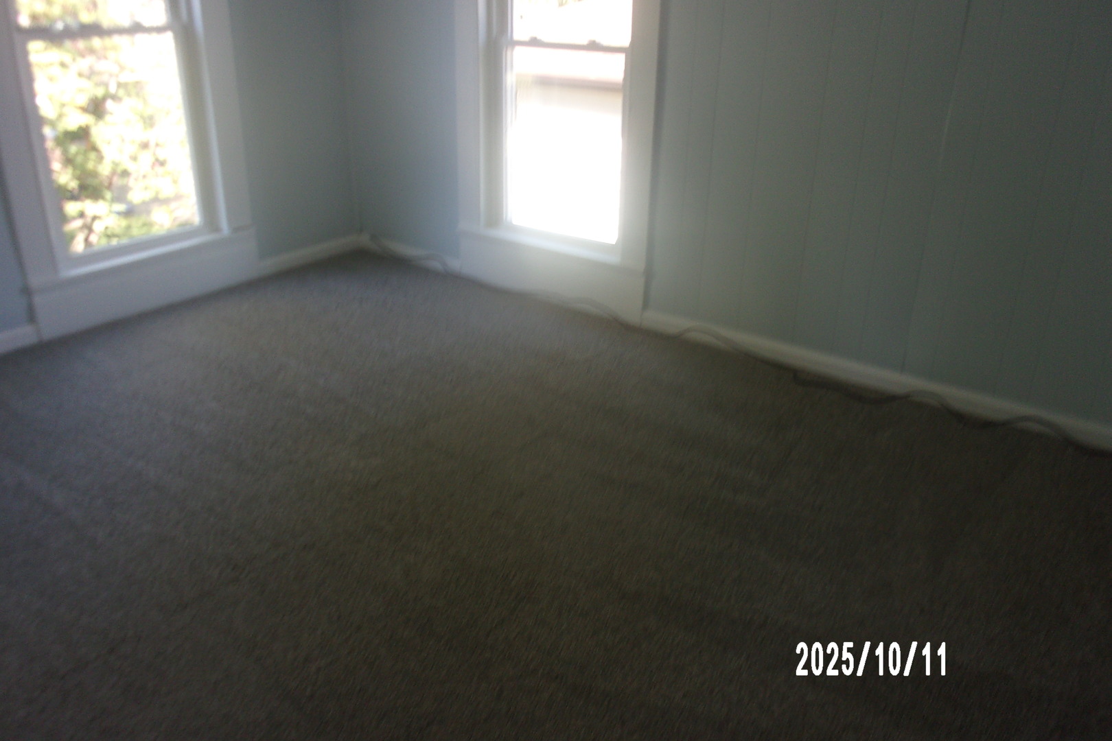 466 East Cherry Street Watseka, IL 60970 - Photo 15 of 25 an empty room with a window