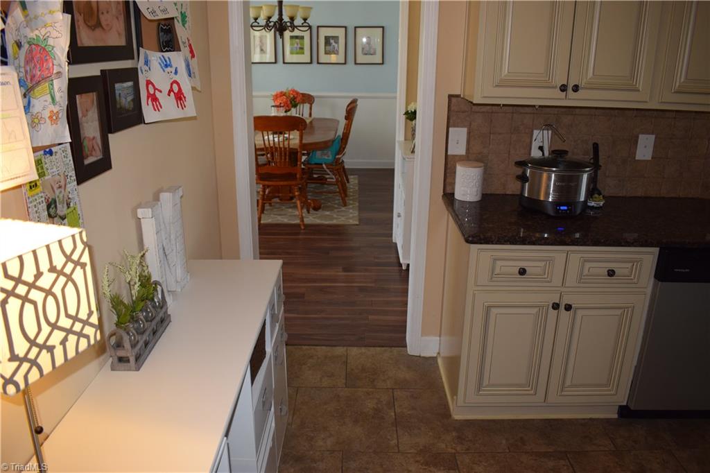 111 Logan Riley Road Thomasville, NC 27360 - Photo 11 of 28 Gallery Image 11