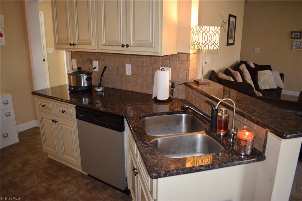 111 Logan Riley Road Thomasville, NC 27360 - Photo 9 of 28 Gallery Image 9
