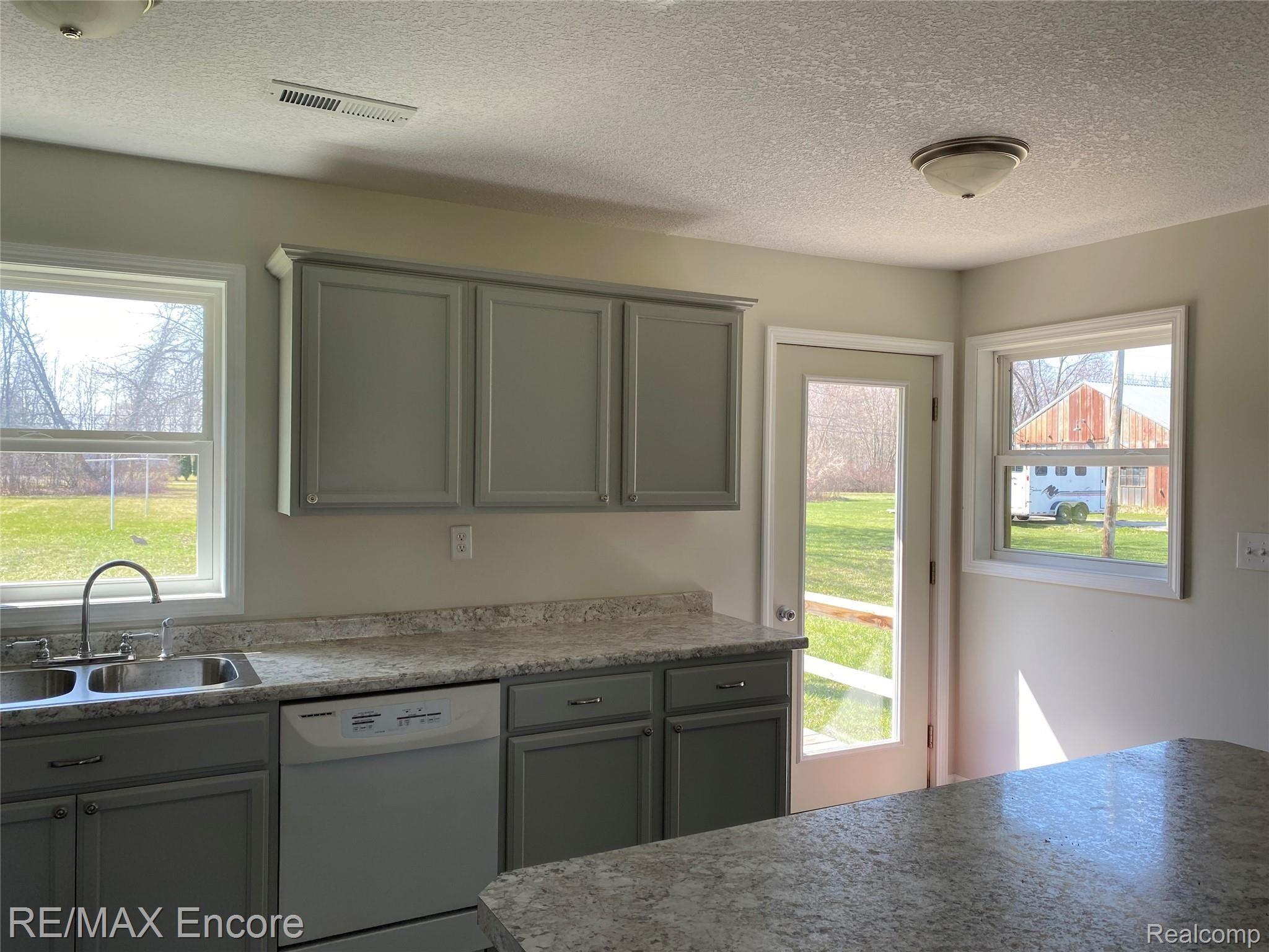 8060 Newburg Road Durand, MI 48429 - Photo 14 of 41 Kitchen continued