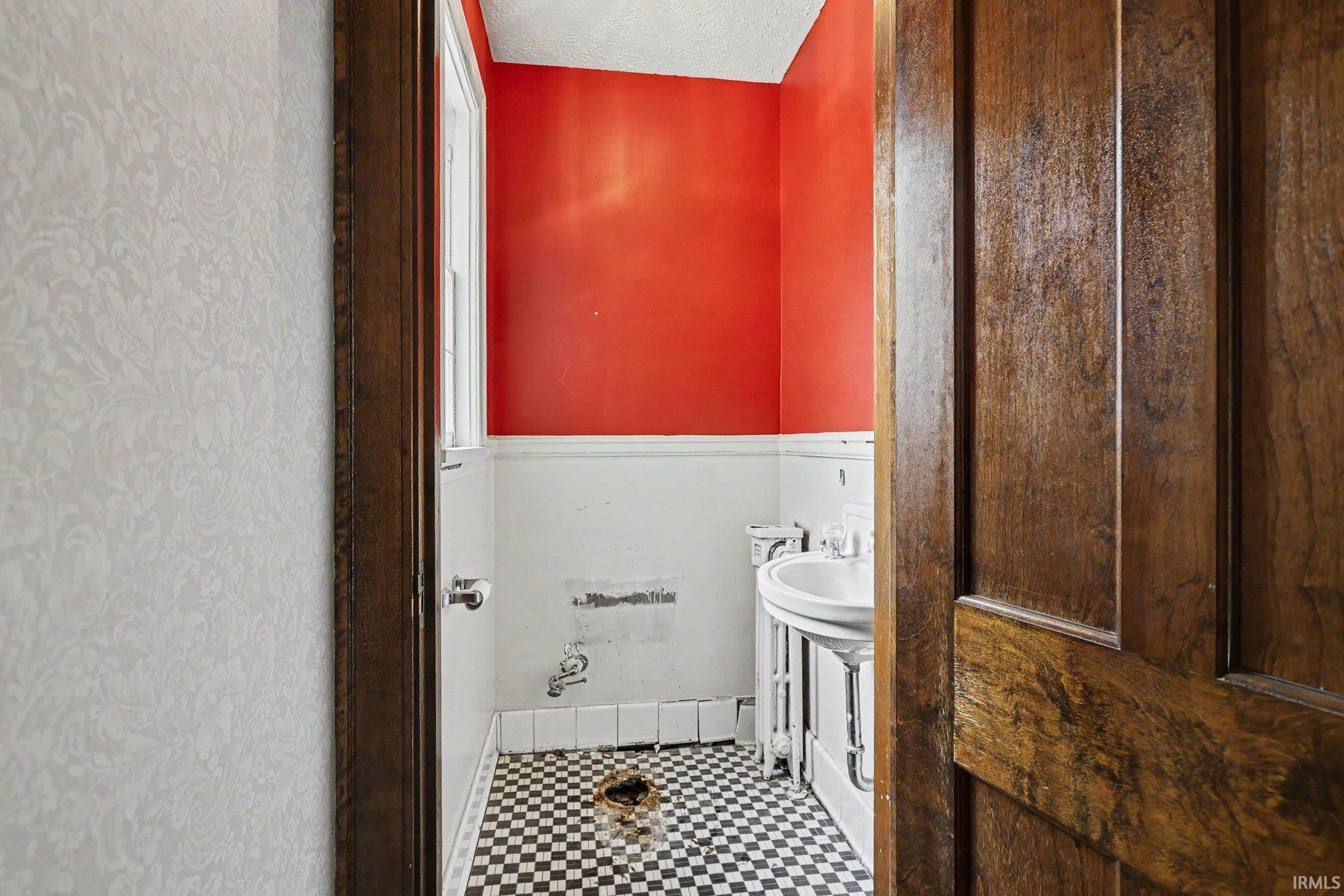 919 Riverside Drive South Bend, IN 46616 - Photo 6 of 18 Gallery Image 6