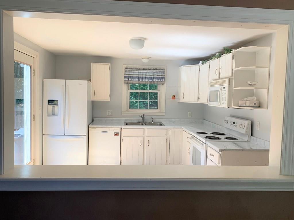 39 Prospect Street Ashland, MA 01721 - Photo 7 of 28 Gallery Image 7