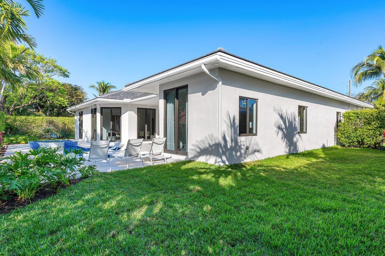 636 Eddy Street Boca Raton, FL 33487 - Photo 23 of 43 Backyard