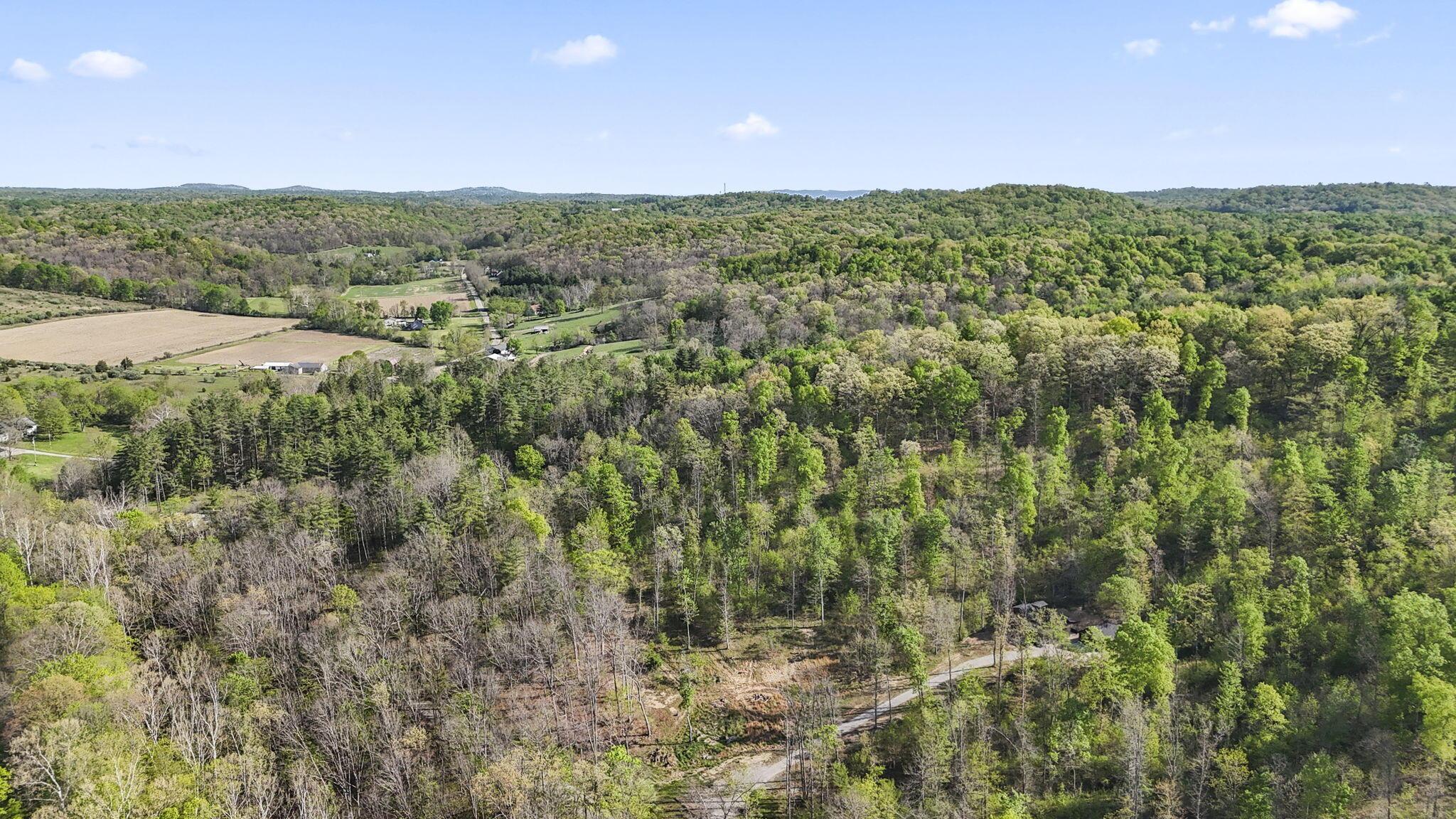 1588 Debord Road Chillicothe, OH 45601 - Photo 9 of 33 12-web-or-mls-DJI_20260423095349_0013_D