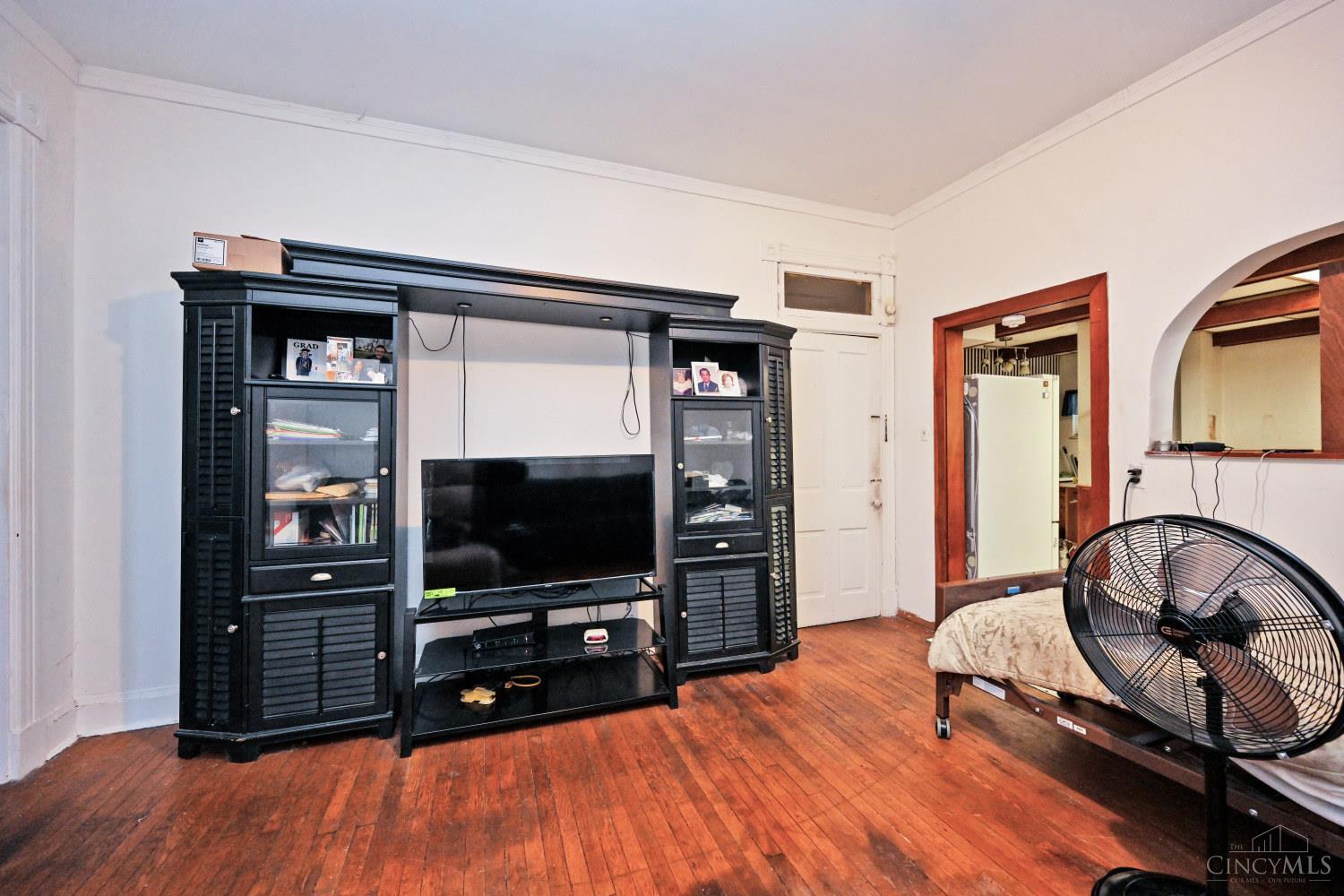 1359 Section Road Cincinnati, OH 45237 - Photo 13 of 25 Gallery Image 13