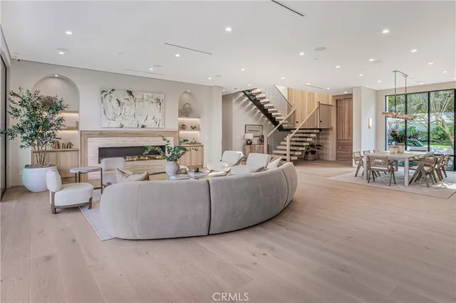 $4,495,000 | 4830 Valjean Avenue, Encino, CA 91436