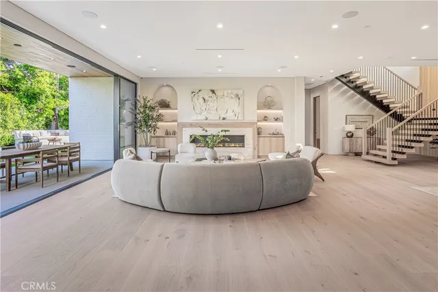 $4,495,000 | 4830 Valjean Avenue, Encino, CA 91436