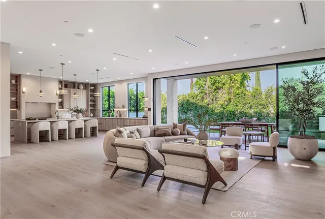 $4,495,000 | 4830 Valjean Avenue, Encino, CA 91436